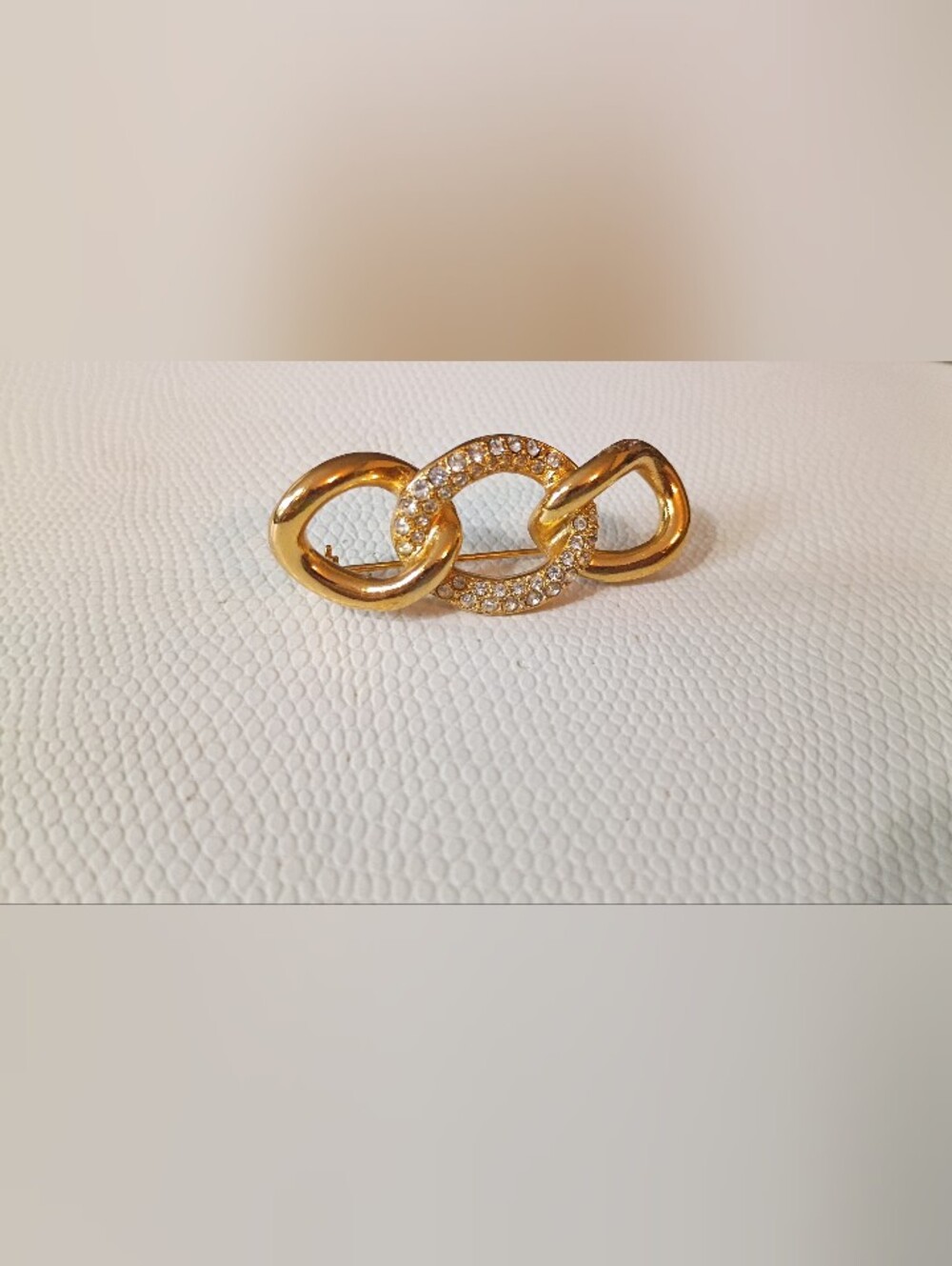 Dior brooch!